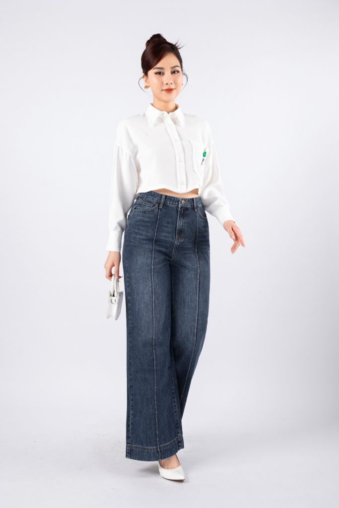 FAS33630 - Áo sơ mi dạo phố vải thô đũi dáng croptop cổ đức phối túi ngực đính cúc màu trang trí - PANTIO