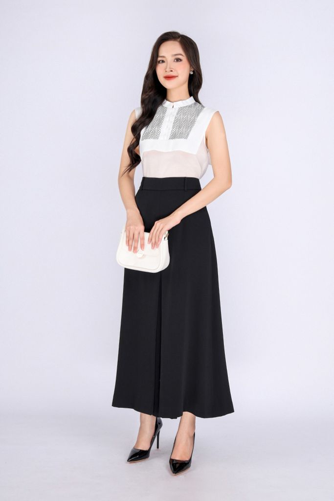 FAS33677 - Áo kiểu công sở vải tơ dáng suông cổ tàu thân phối vạt pha vải ren đính cúc bọc trang trí - PANTIO