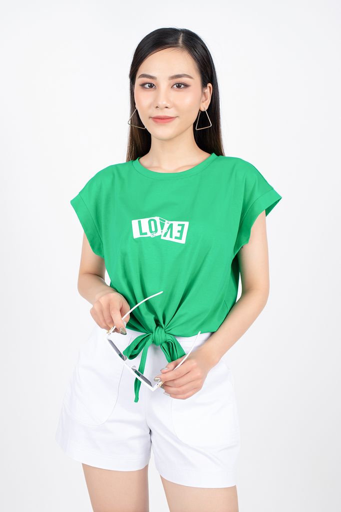 FAT3213 - Áo thun dạo phố vải cotton dáng suông vai chờm thân trước in hình buộc nơ - Pantio.vn