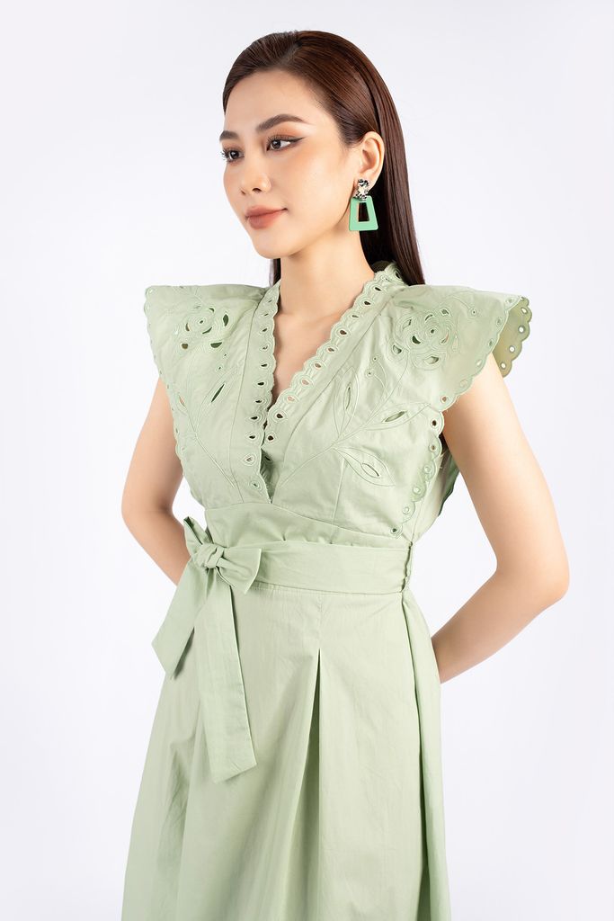 FDC13652 - Đầm công sở vải thô dáng xòe cổ V vai chờm thân ngực thêu trang trí kèm dây đai tạo kiểu - PANTIO