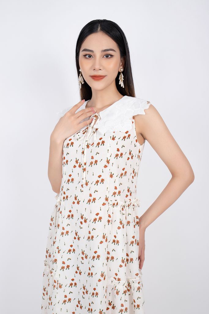 FDC33459 - Đầm công sở vải chiffon dáng suông xếp nhún bên hông cổ pha bèo thêu ren - PANTIO