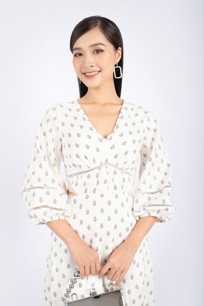 FDC33631 - Đầm dạo phố vải linen dáng xòe cổ V phối ren trang trí eo cut- PANTIO