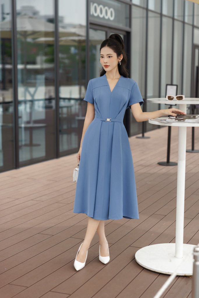 FDC34071 - Đầm công sở vải tuytsi dáng xoè cổ V-cut eo đai cài tạo ly xếp khoá thân sau - PANTIO