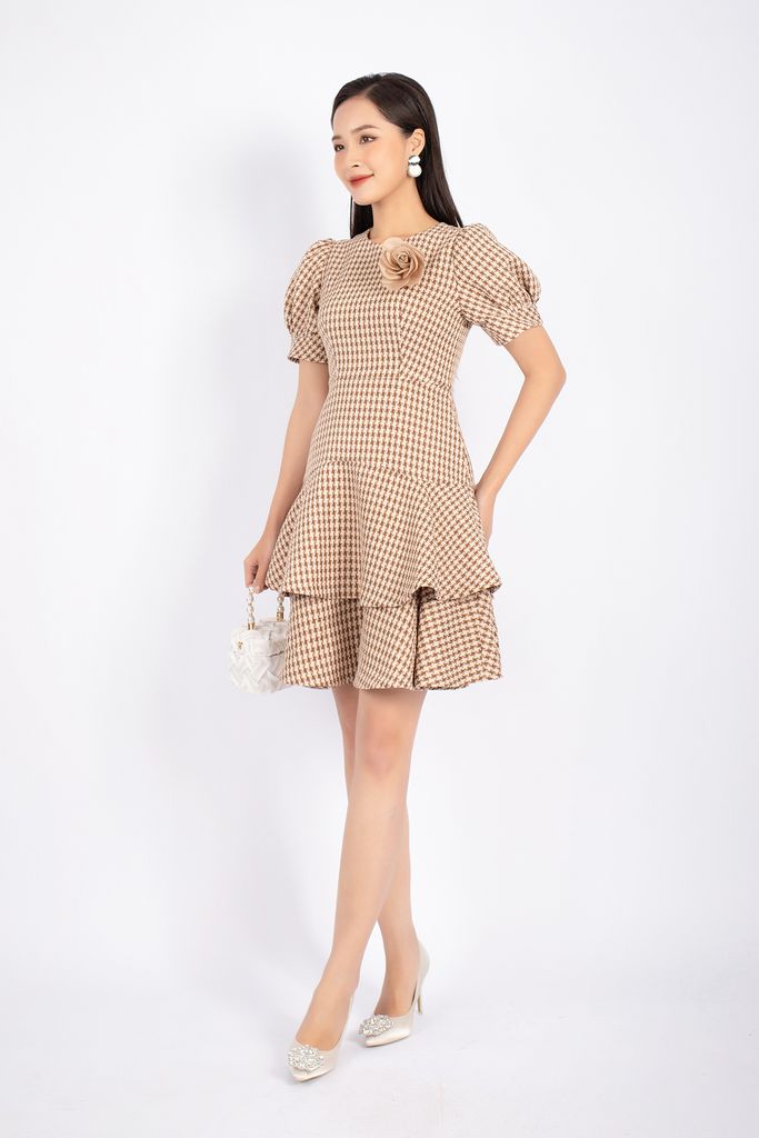 FDC73535 - Đầm công sở vải dạ dáng xòe cổ tròn tay phồng chân váy xếp bèo tầng kèm hoa cài áo - PANTIO