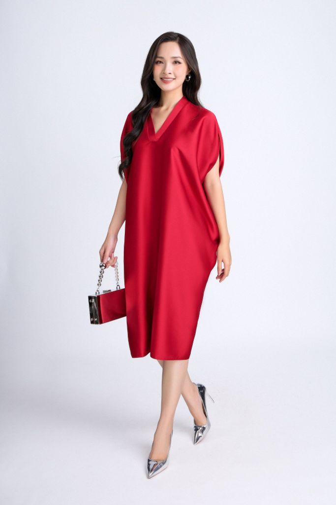 FDP33072 - Đầm dạo phố vải lụa satin dáng bom cổ V tay liền vai chờm kèm hoa cài áo trang trí - PANTIO