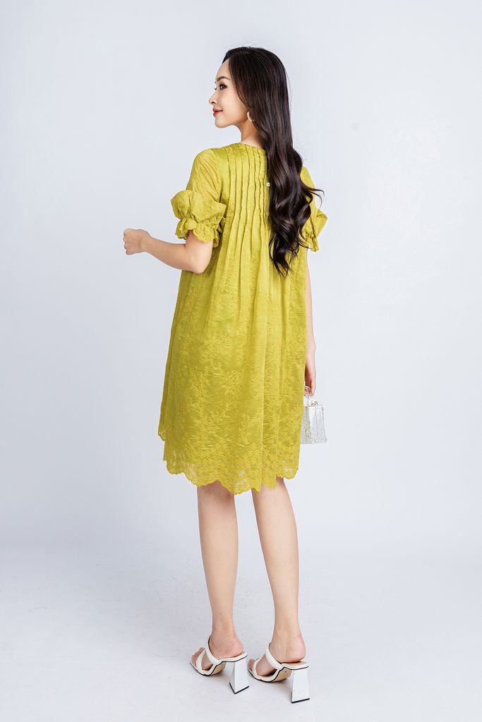 FDP33252 - Đầm dạo phố vải thô tơ dáng suông có lót habutai cổ tròn thân ngực máy mí tạo kiểu tay pha bèo ren trang trí - PANTIO