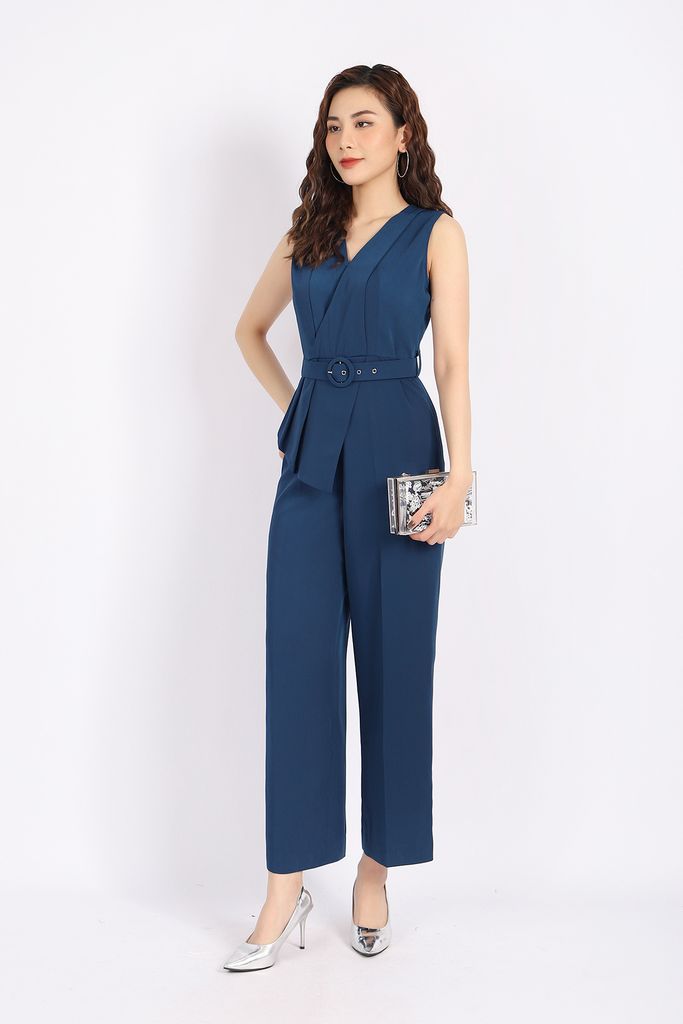 FJS3144 - Jumpsuit dạo phố vải tuytsi dáng suông thân áo vạt lệch kèm đai tạo kiểu quần ống rộng khóa thân sau - PANTIO