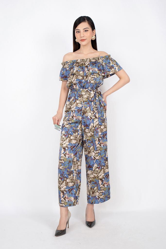 FJS3146 - Jumpsuit dạo phố vải lụa dáng ôm vai trễ đổ bèo eo chun kèm dây buộc nơ - PANTIO