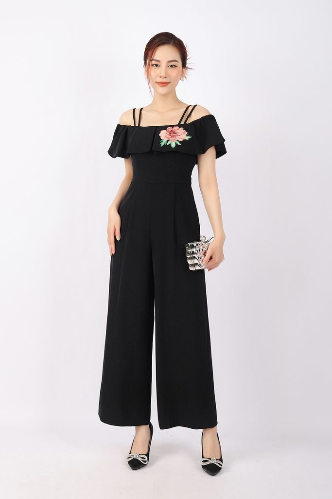 FJS3166 - Jumpsuit công sở vải tuytsi dáng suông ống rộng hai dây bèo ngực đổ vai phối họa tiết thêu khóa thân sau - PANTIO