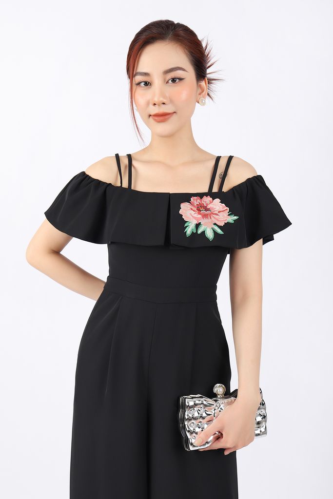 FJS3166 - Jumpsuit công sở vải tuytsi dáng suông ống rộng hai dây bèo ngực đổ vai phối họa tiết thêu khóa thân sau - PANTIO