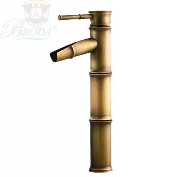 Vòi lavabo bằng đồng Cổ Điển BRODA 1404-1
