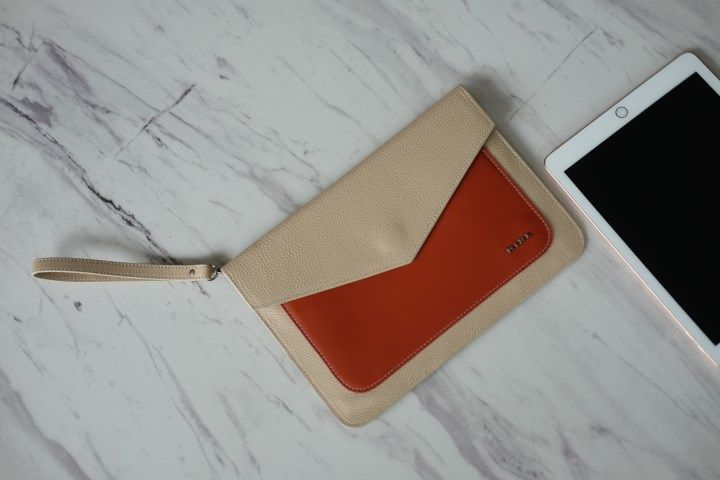HERA – Tablet Clutch – IW05-2644