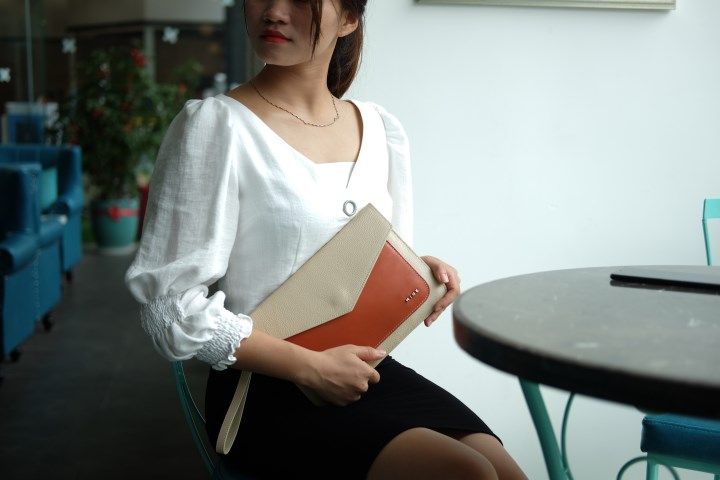 HERA – Tablet Clutch – IW05-2644