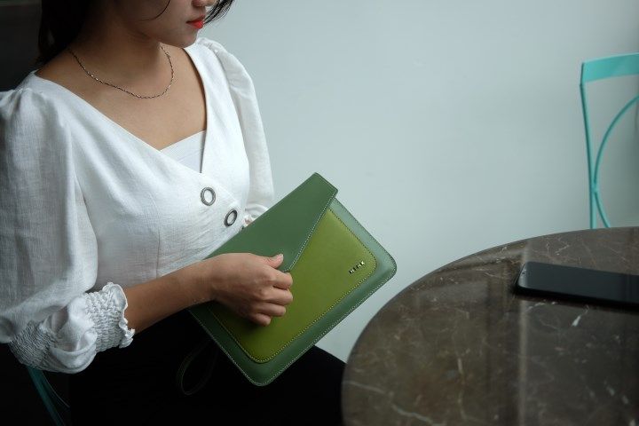 HERA – Tablet Clutch IW05-6064