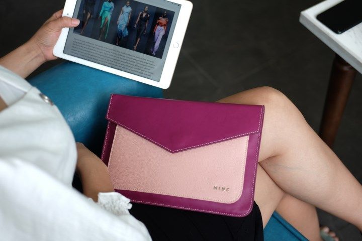 HERA Tablet Clutch IW05-9332