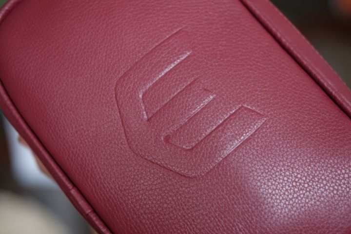 ELEGANT Crossbody Bag - IW08-35