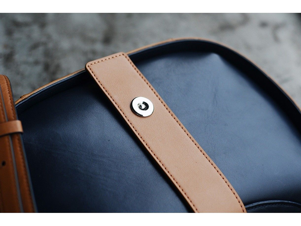 Sassy Crossbody - In Natural Milled Leather - Blue Navy Vs Brown