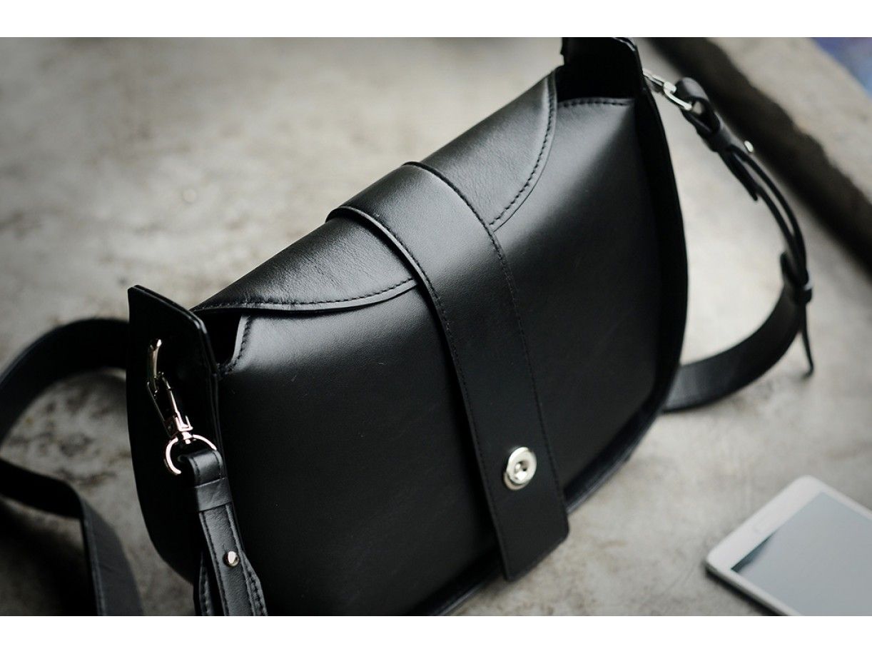 Sassy Crossbody - In Natural Milled Leather - Black