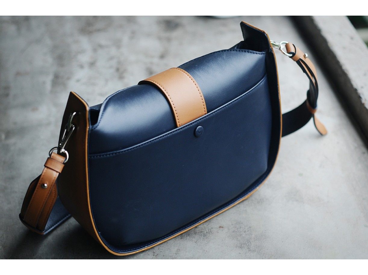 Sassy Crossbody - In Natural Milled Leather - Blue Navy Vs Brown