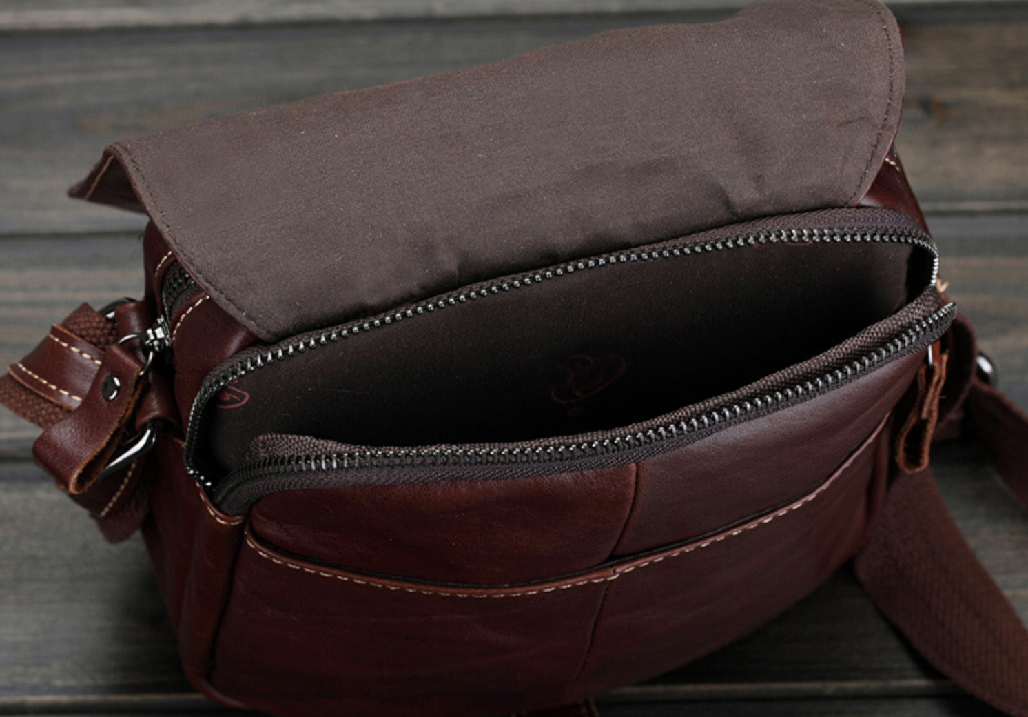 Túi Da Bò Thật đeo chéo Berry & Ken RETRO - Classic Edition SBM128