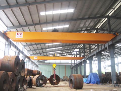 CẦU TRỤC 25TX22M KHO THÉP THÉP MÊ LINH