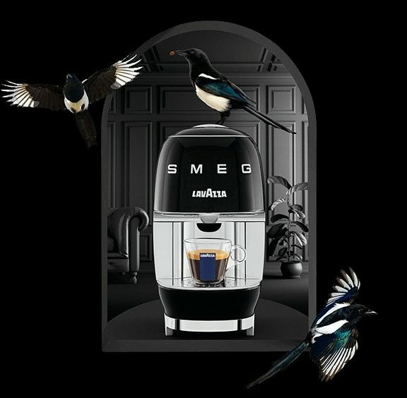 Máy pha cafe viên nén Lavazza - SMEG A Modo Mio Espresso Coffee Machine- Màu đen