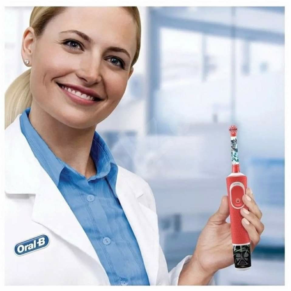 Bộ bàn chải điện du lịch Pro 100 Oral B cho bé trên 3 tuổi