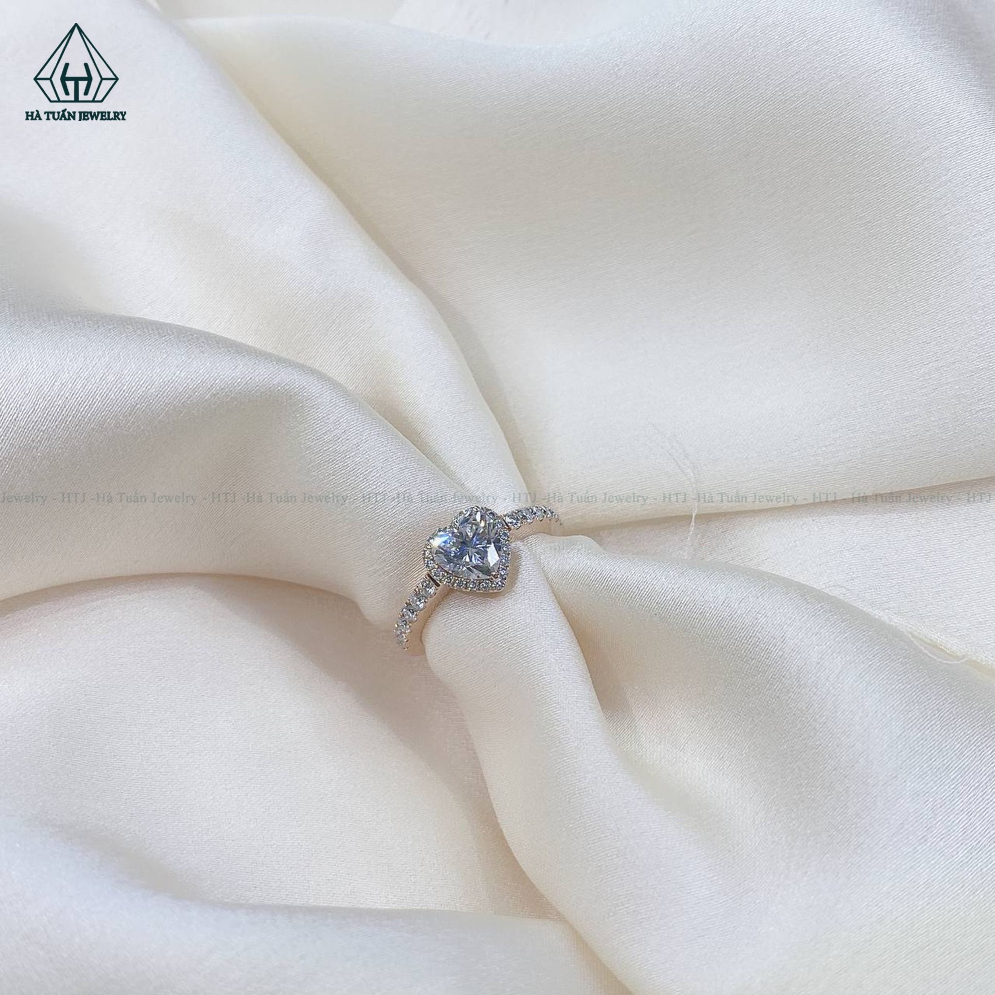 RG193 VH18K Heart 6x6mm