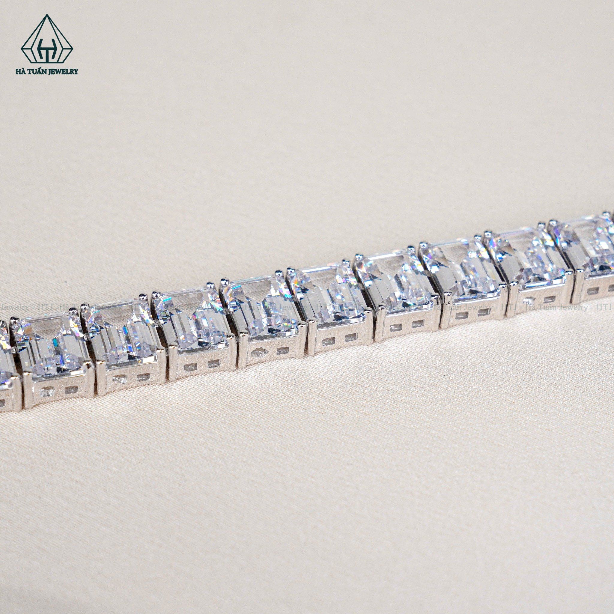 B862 Lắc tay Emerald 6x8 CZ