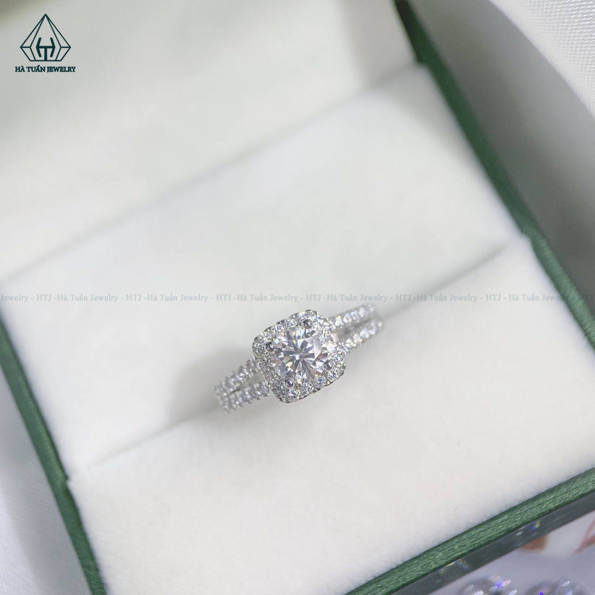 RX394 5.4mm Nhẫn halo vuông
