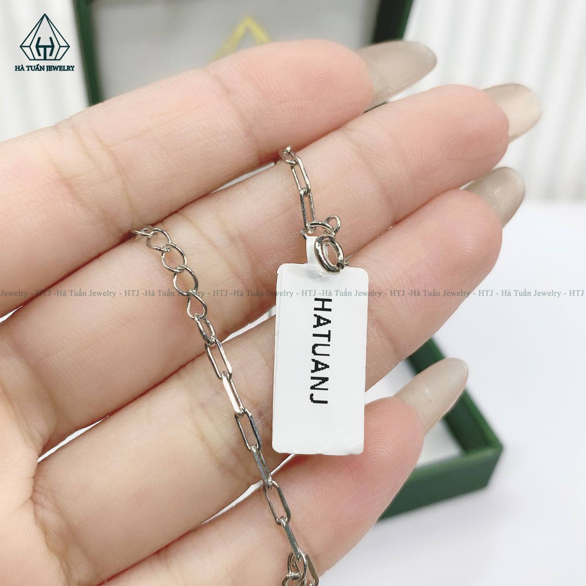 A333 Lắc chân bướm