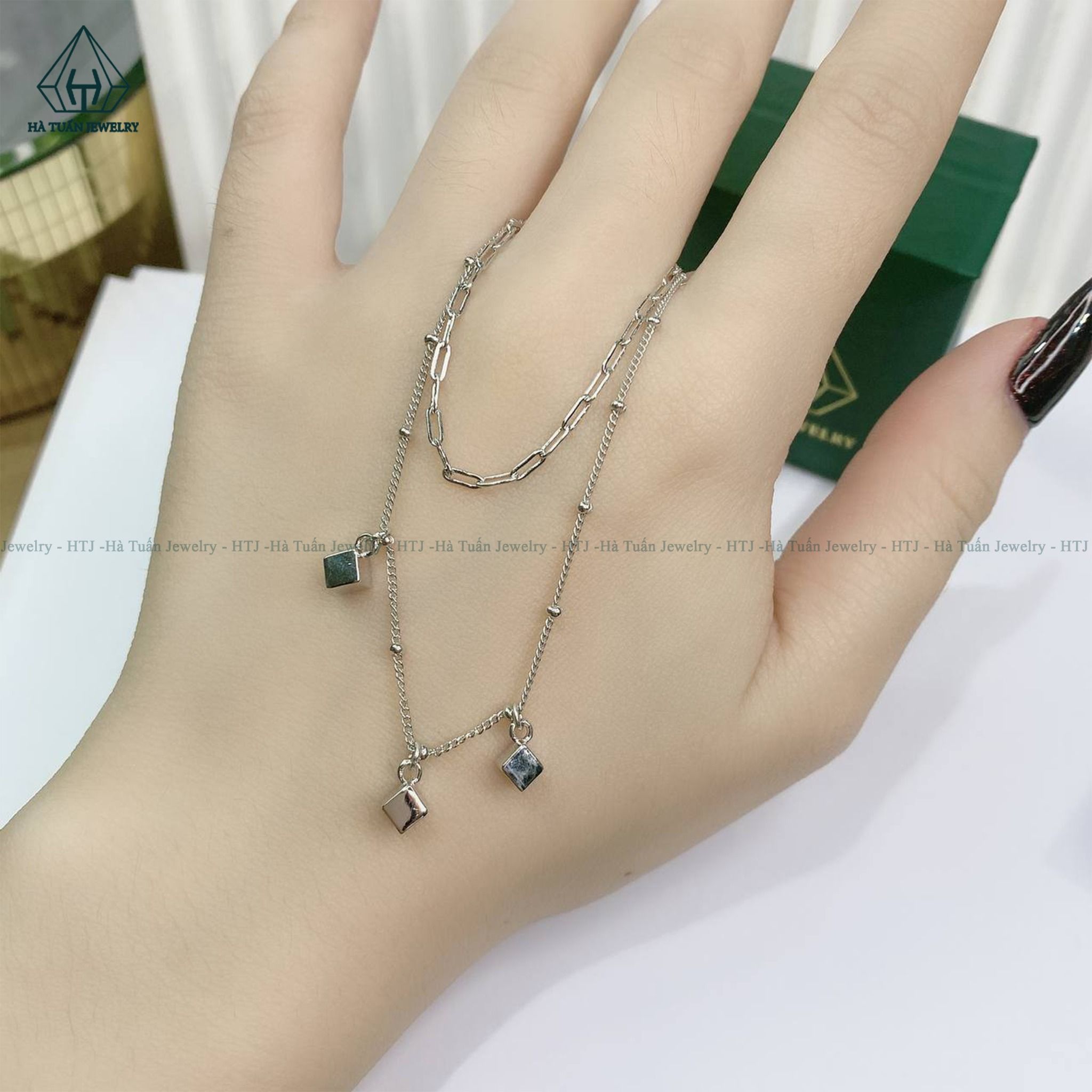 A351 Lắc chân đôi khối lập phương