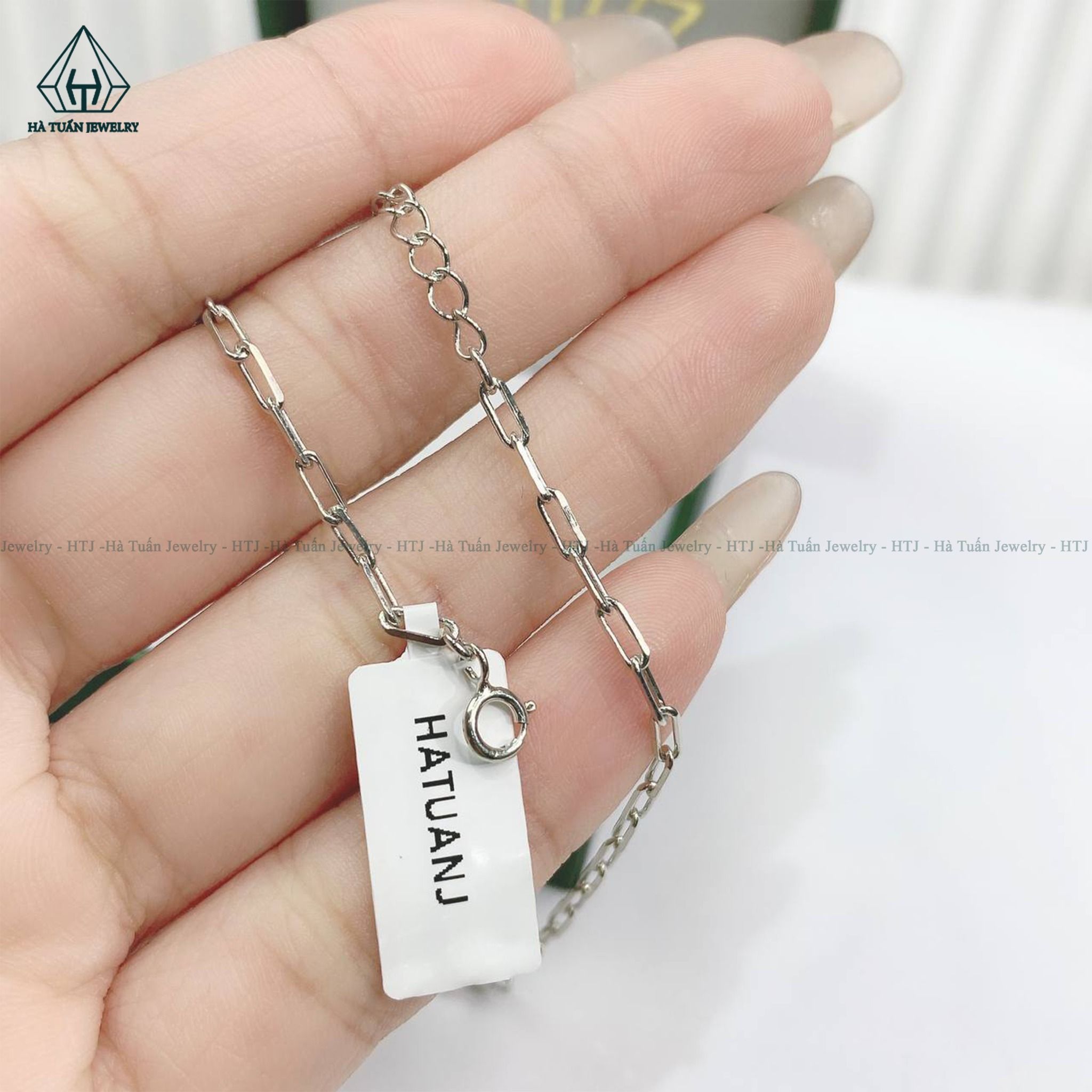 A332 Lắc chân cỏ bốn lá dây xích