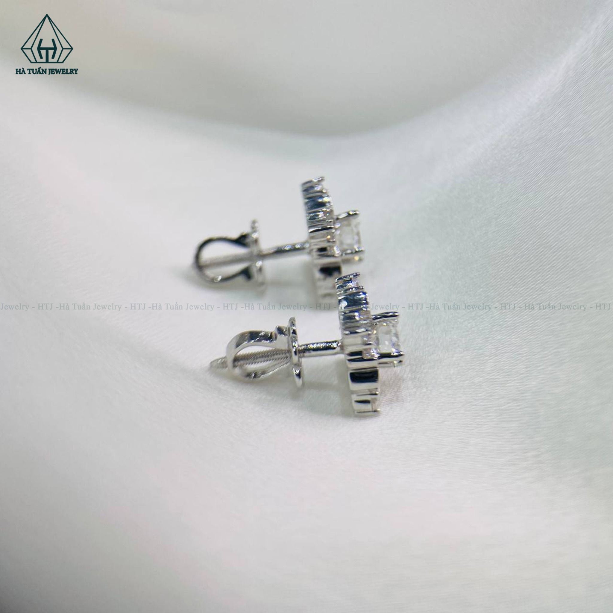 EX337 4.5mm Bông tai viền 4 cánh