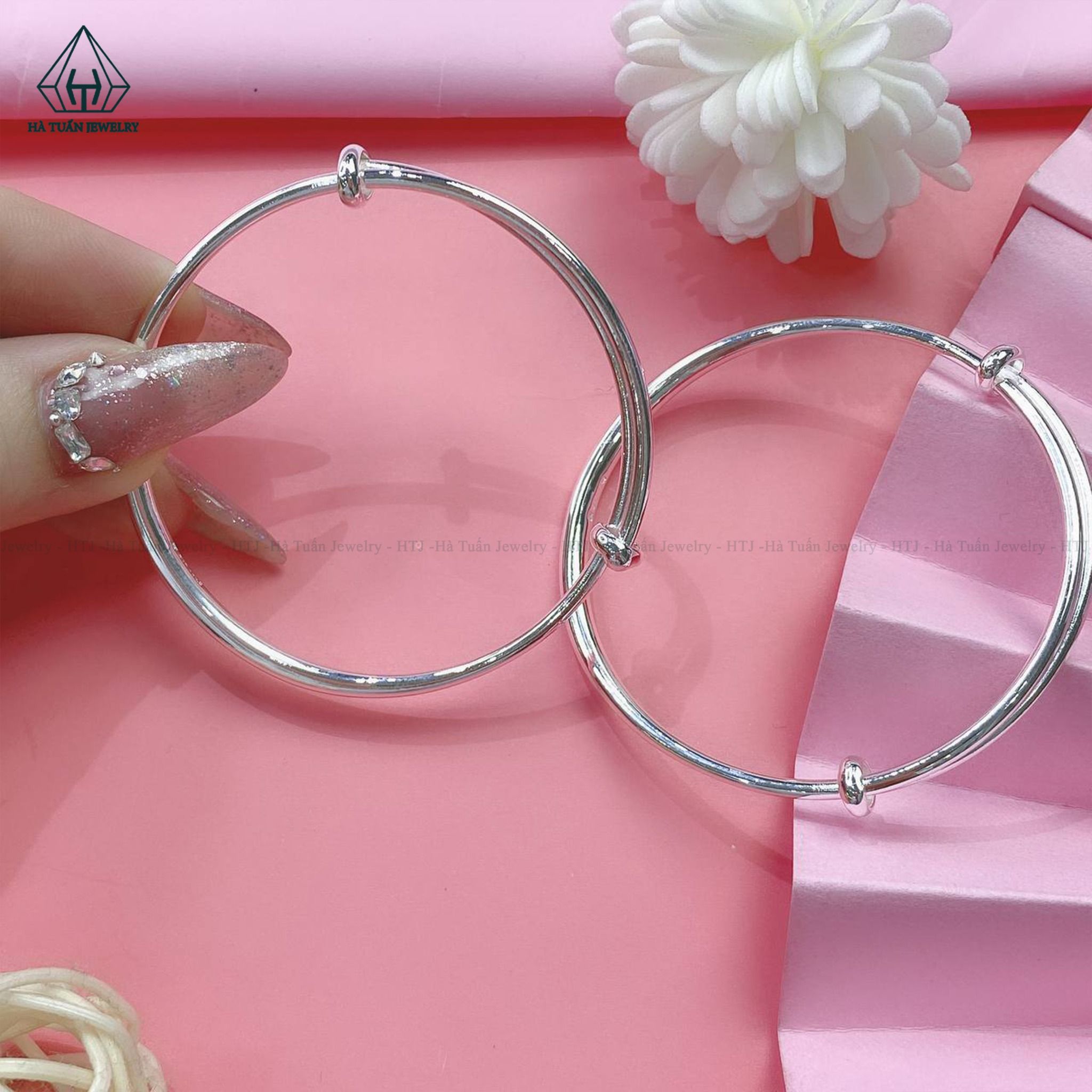 BB027 Vòng cứng trơn freesize