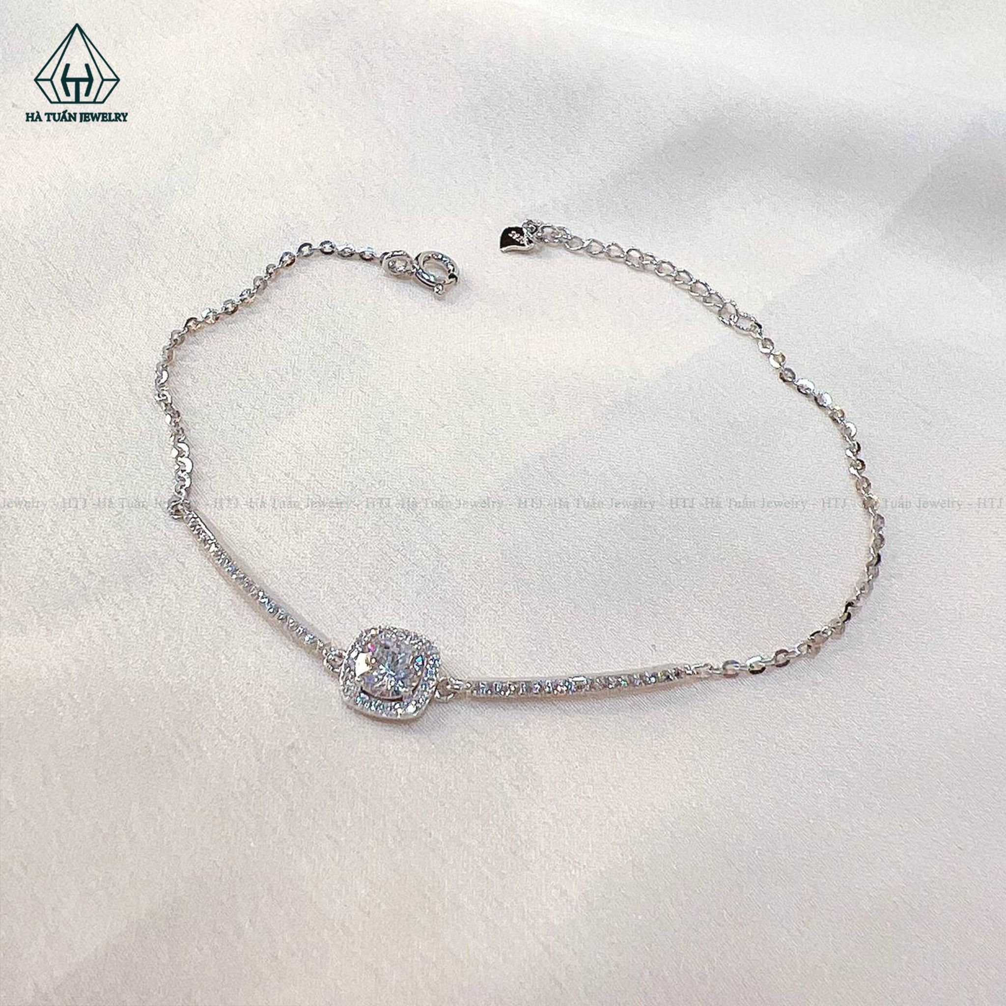B886 Lắc tay đá vuông