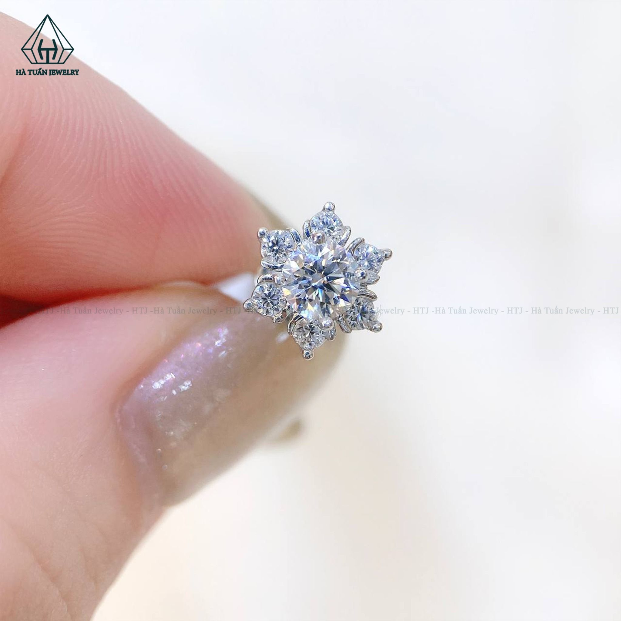 EX226 4.5mm Bông tai 6 cánh nhọn