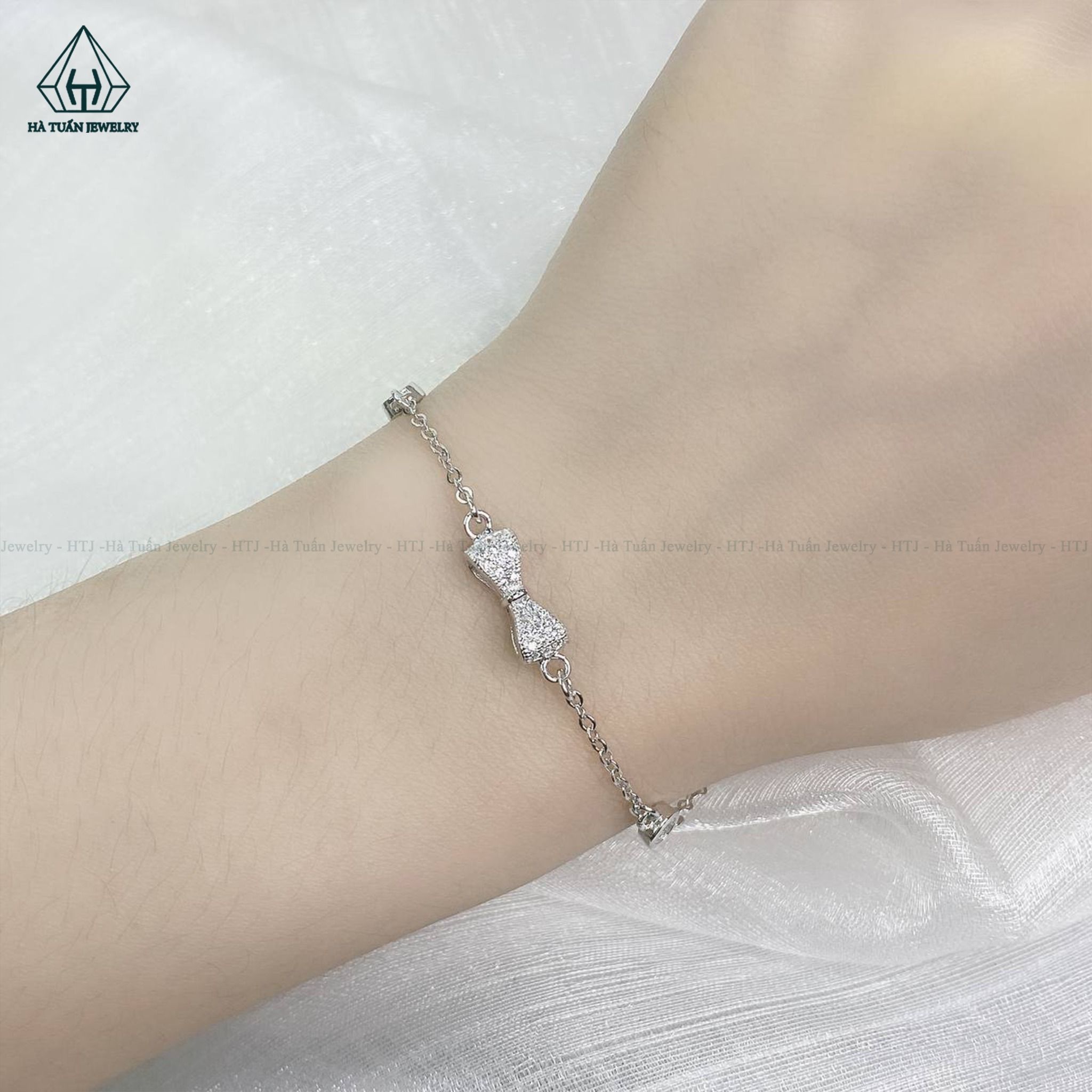 BGX131 Lắc tay nơ