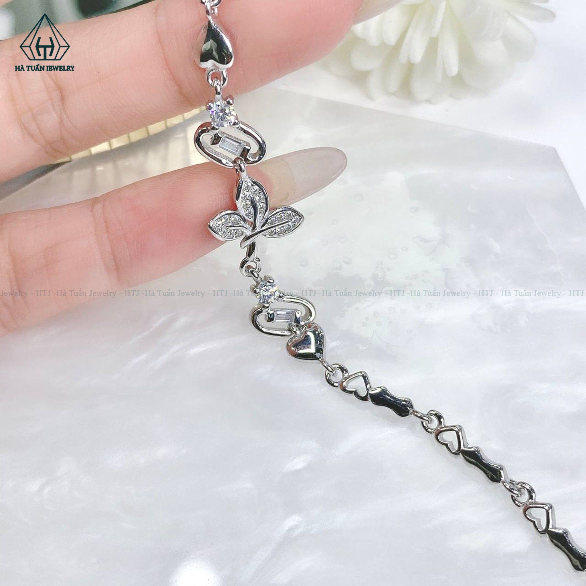 B795 Lắc cỏ 3 lá đồng tiền