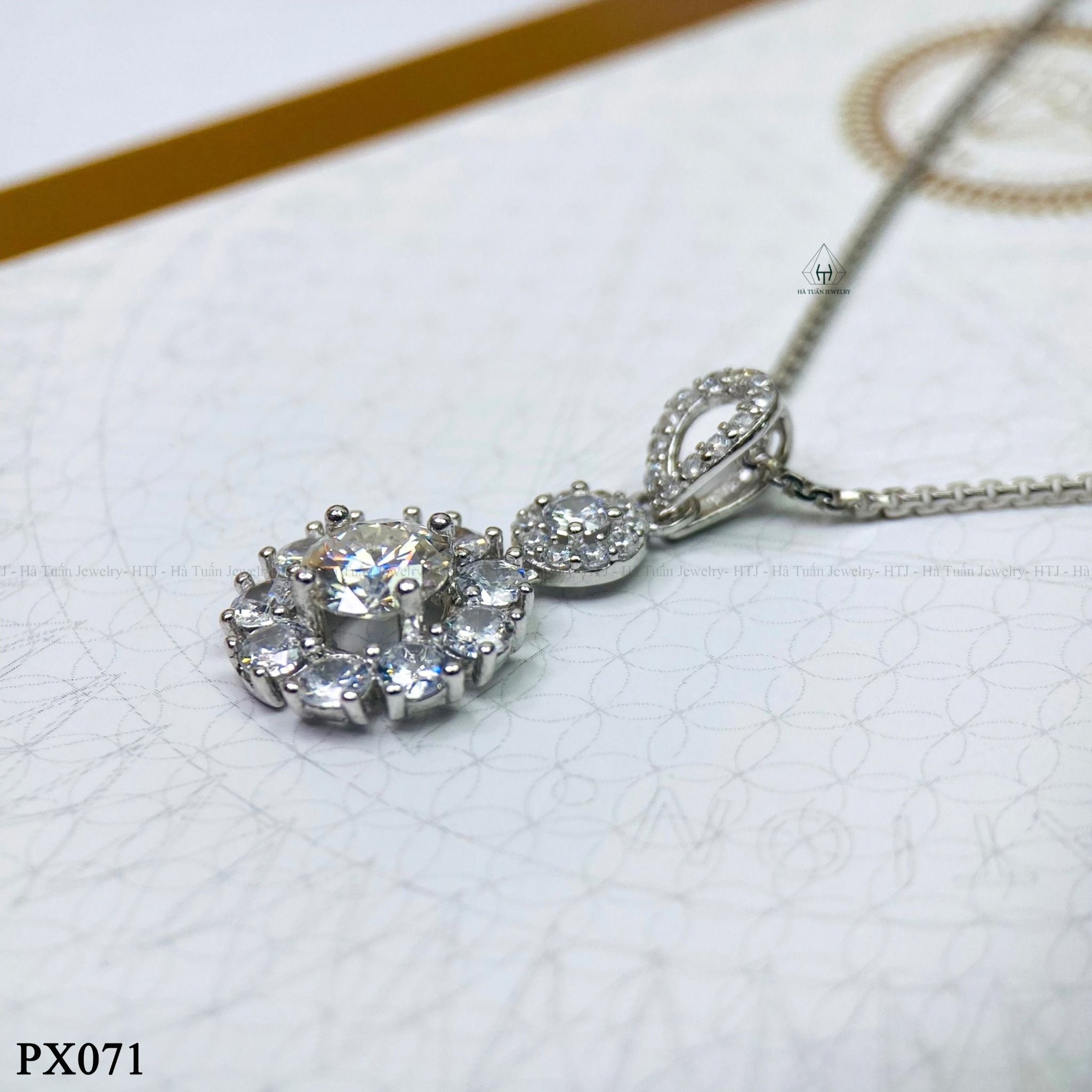 PX071 6.3mm Mặt hoa chín cánh