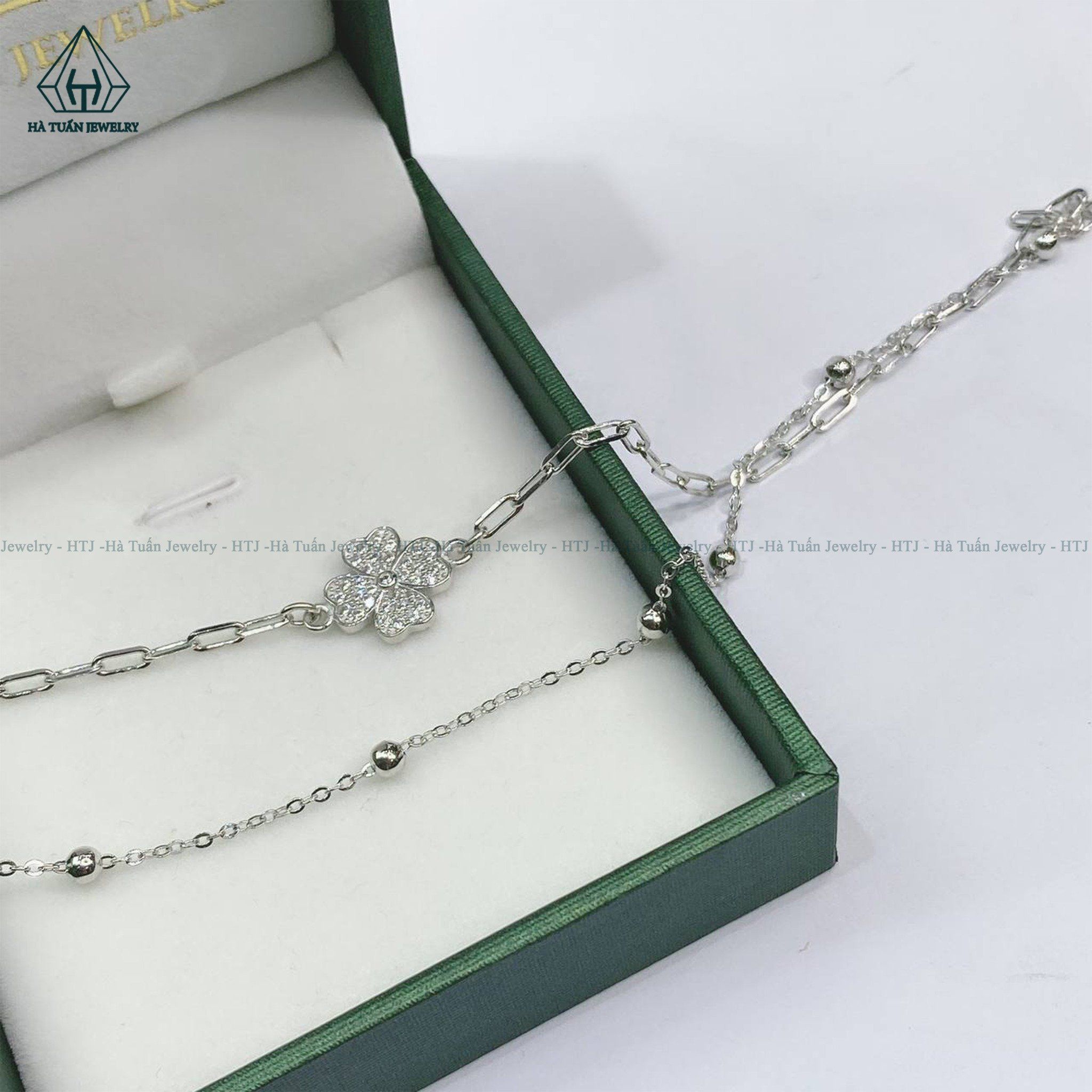A337 Lắc chân đôi cỏ 4 lá bi