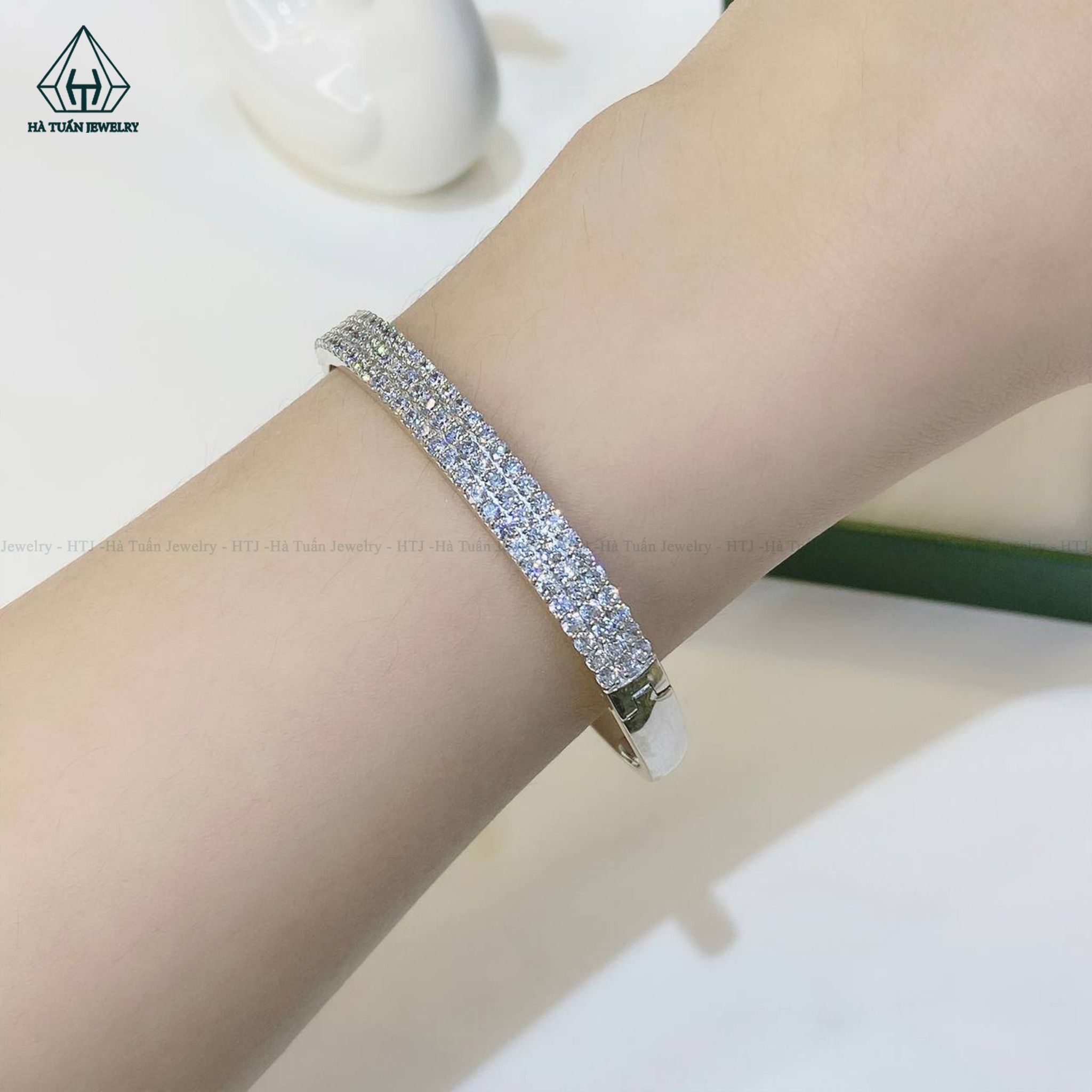 BGX161 Vòng cứng 3 hàng đá
