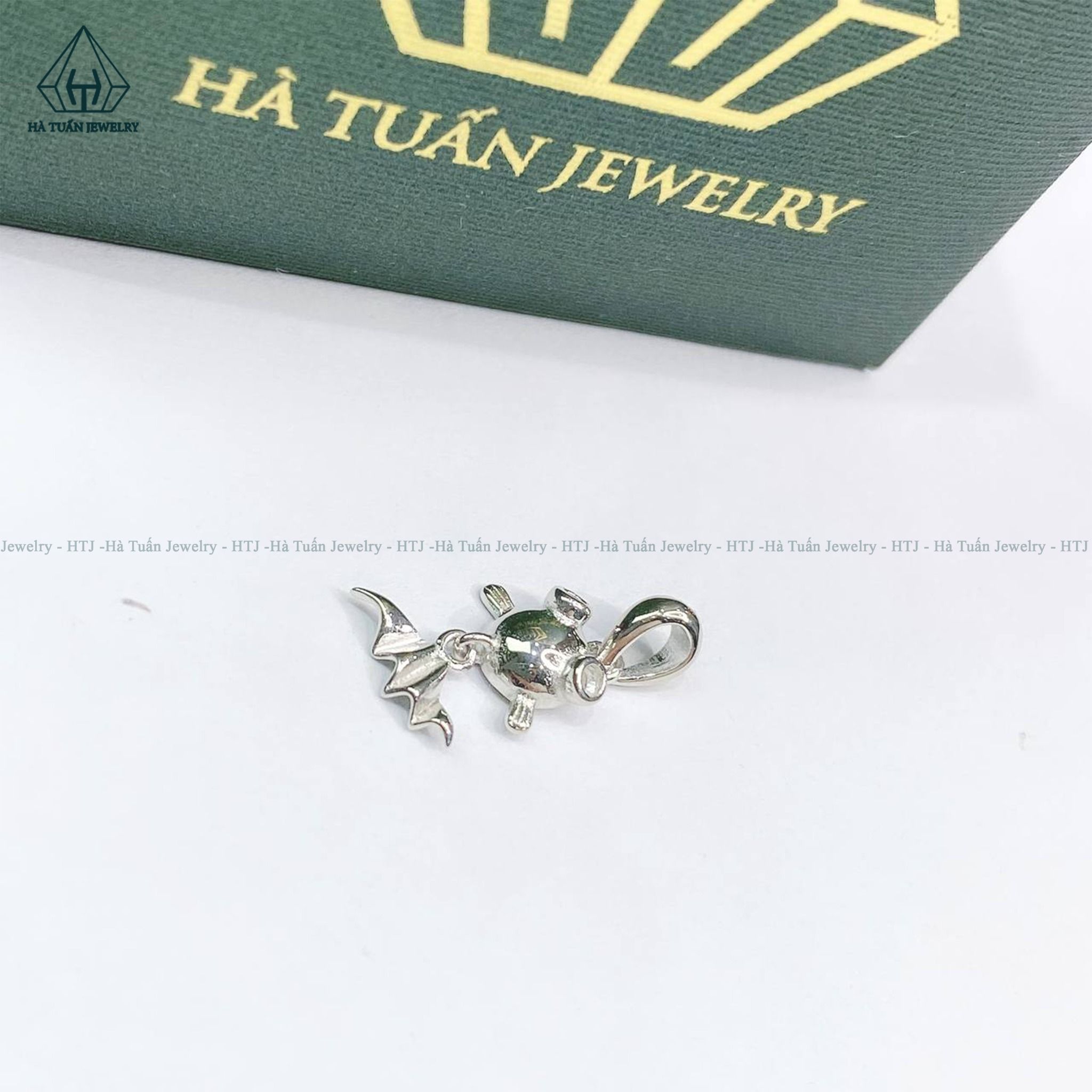 P360 Mặt dây chuyền con cá