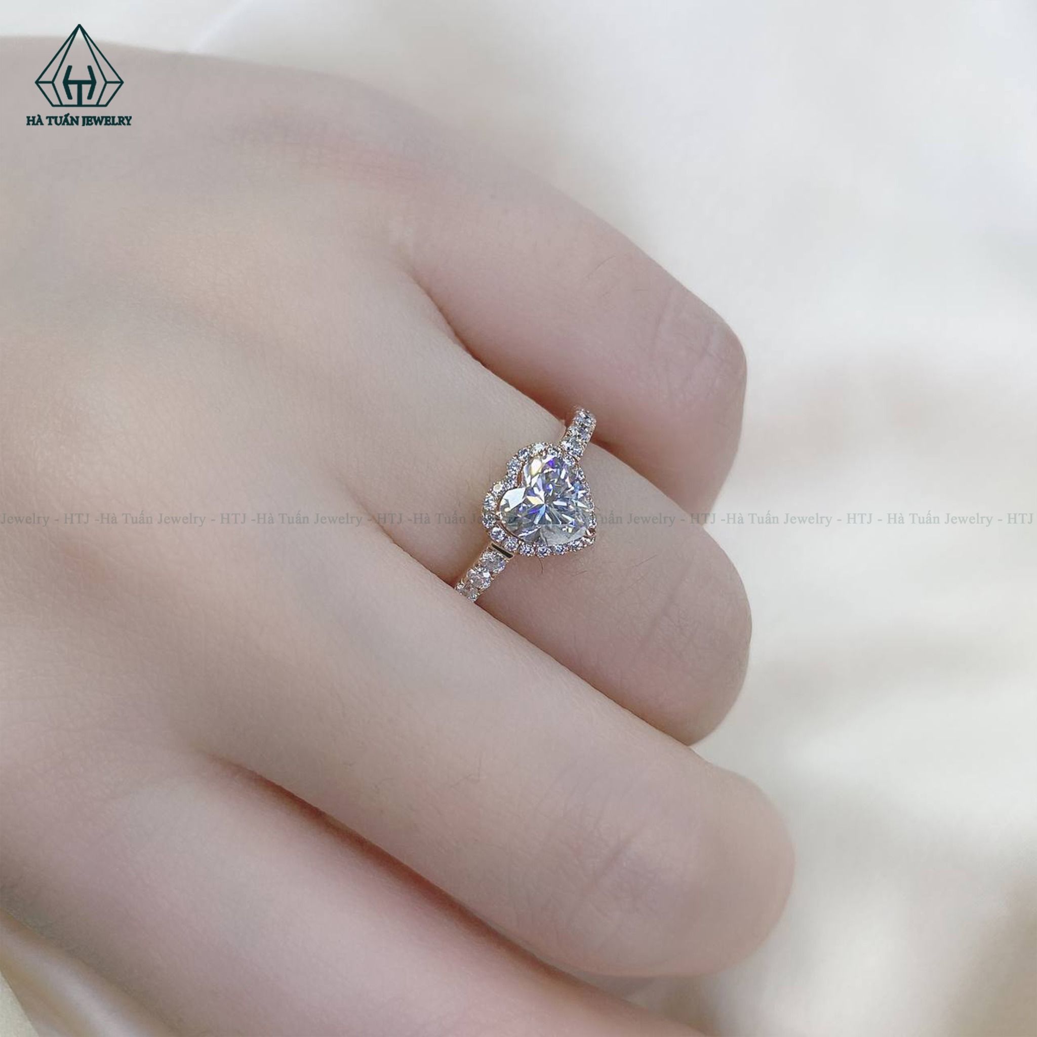 RG193 VH18K Heart 6x6mm