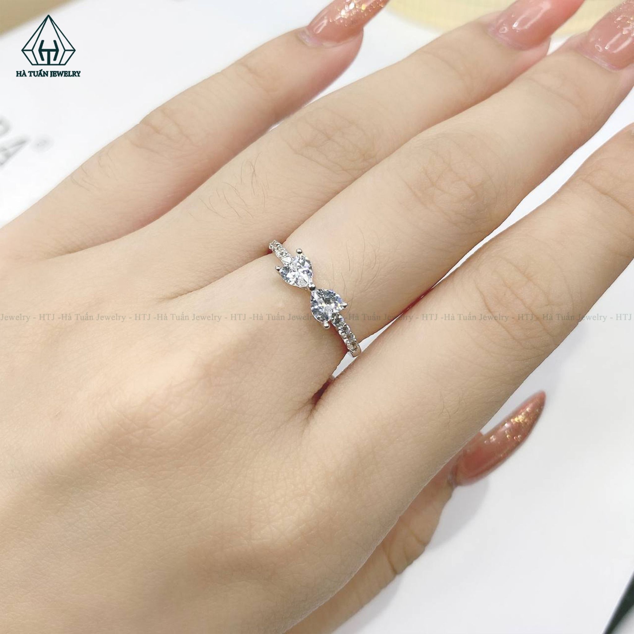 R111 Nhẫn nơ xinh