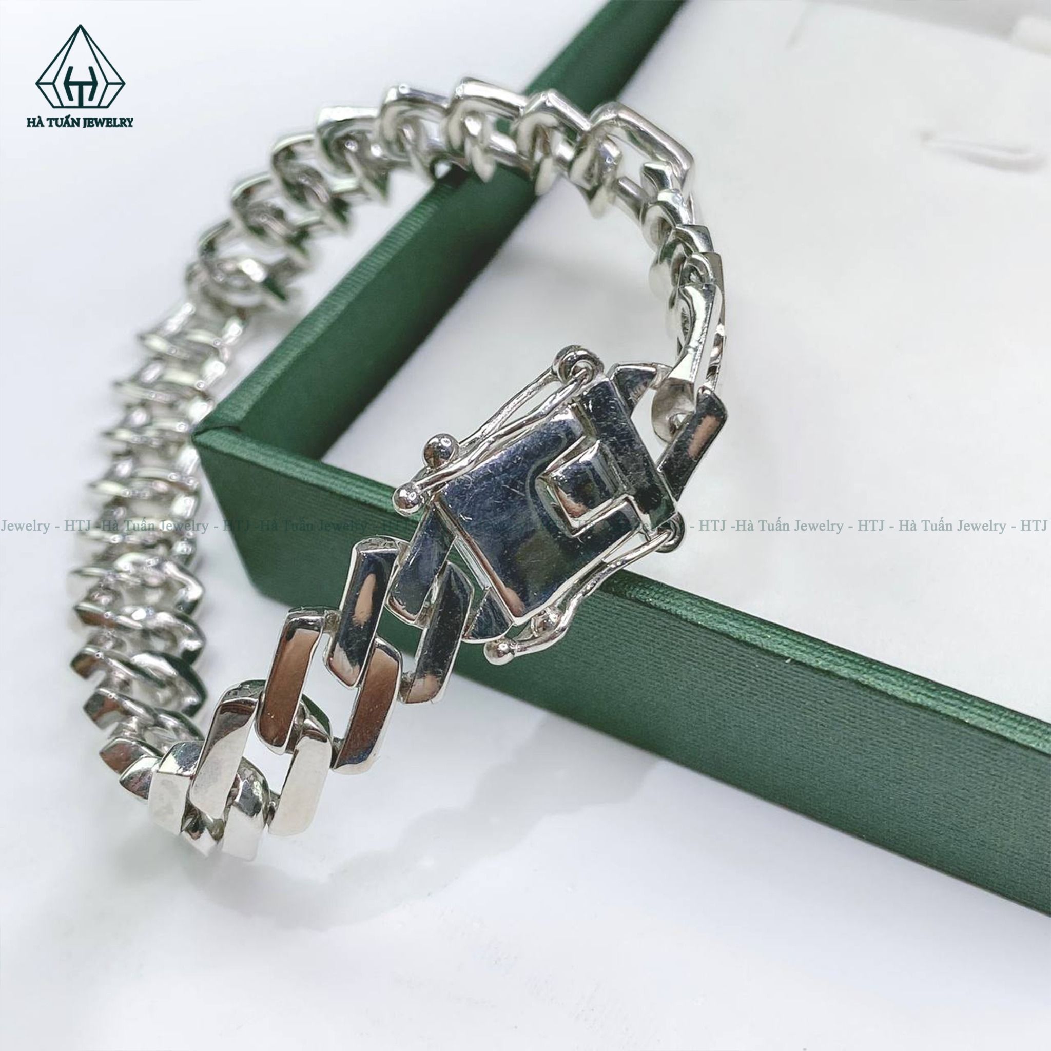 BGX138 Lắc lật vuông trơn