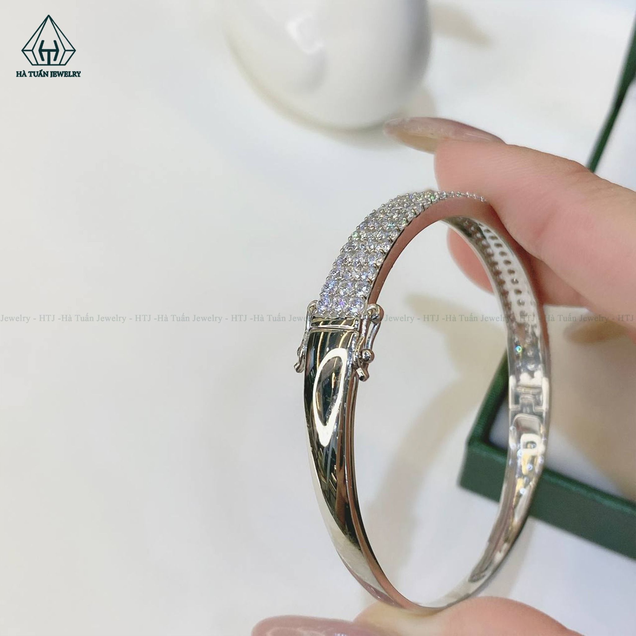 BGX161 Vòng cứng 3 hàng đá