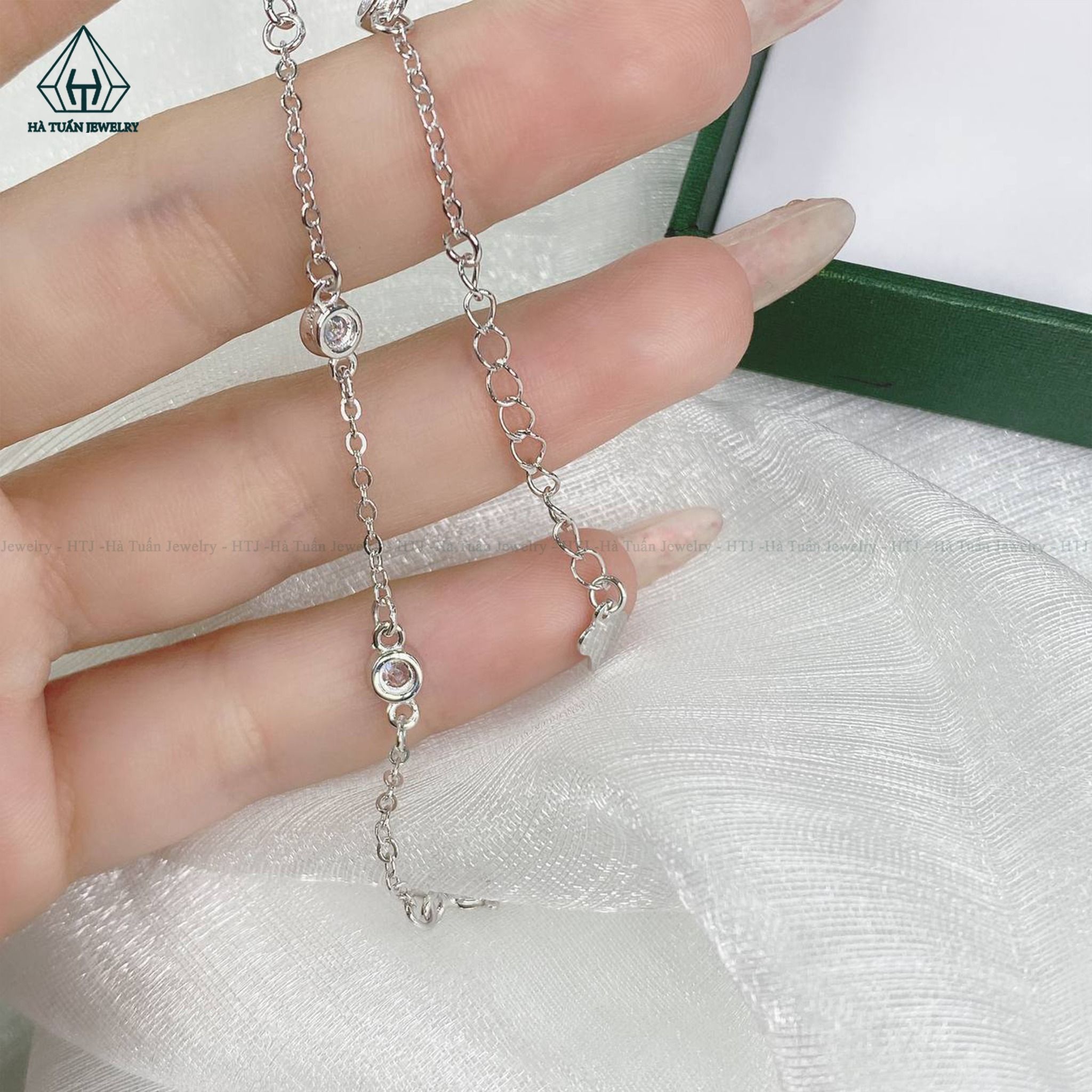 BGX131 Lắc tay nơ