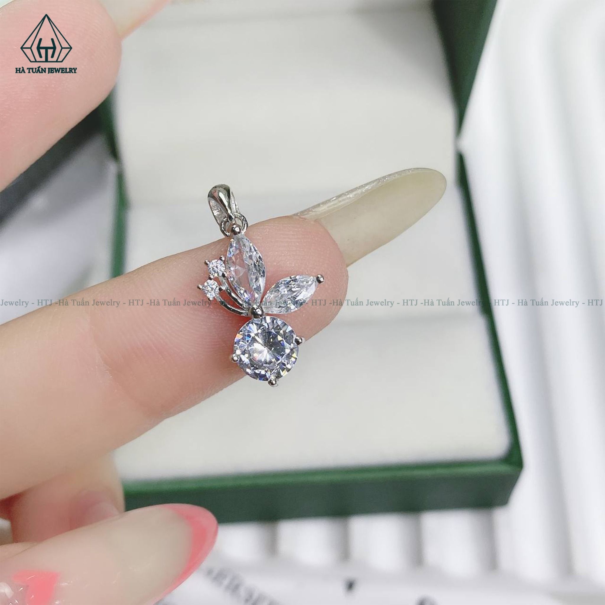 P355 Mặt dây đá