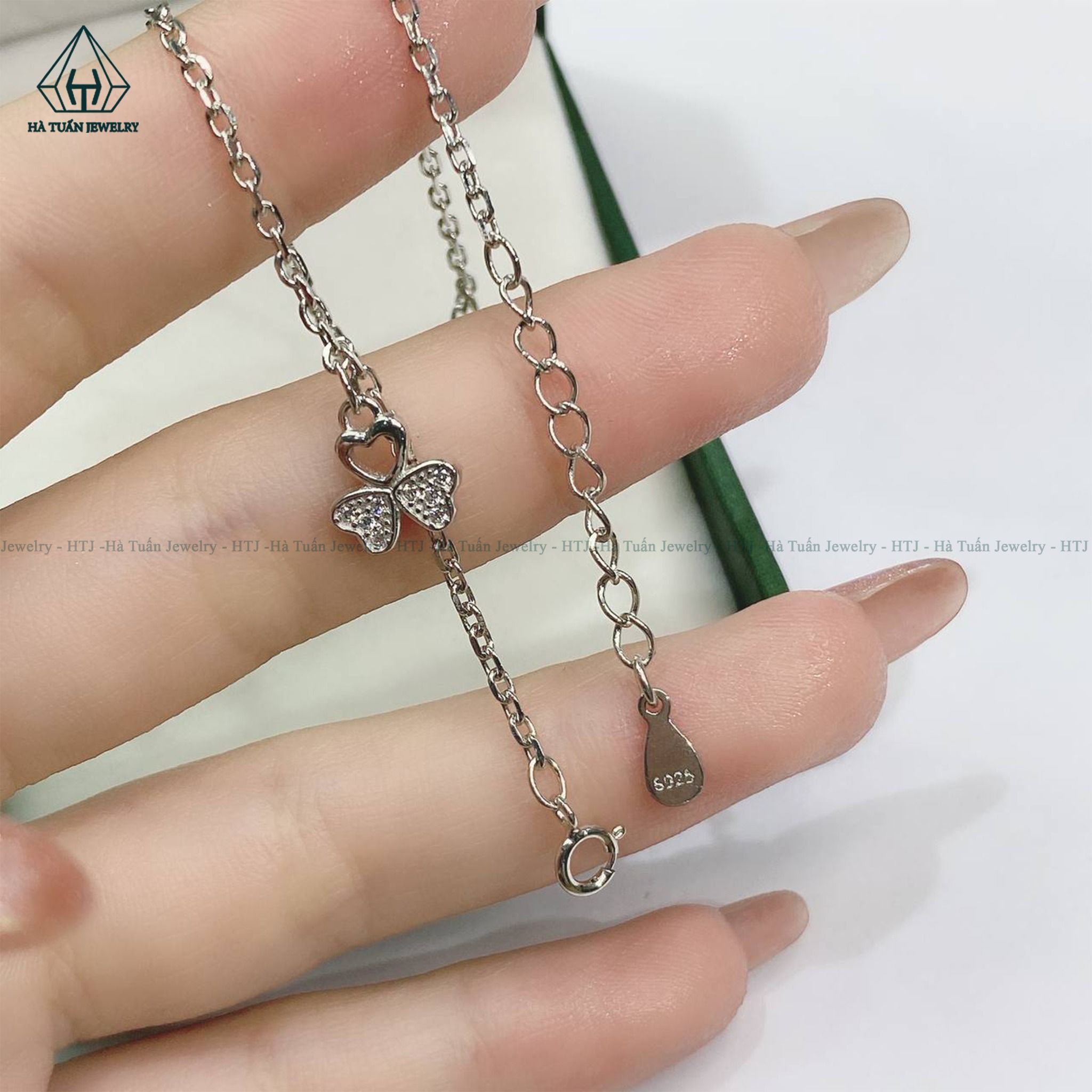 A344 Lắc chân cỏ 3 lá